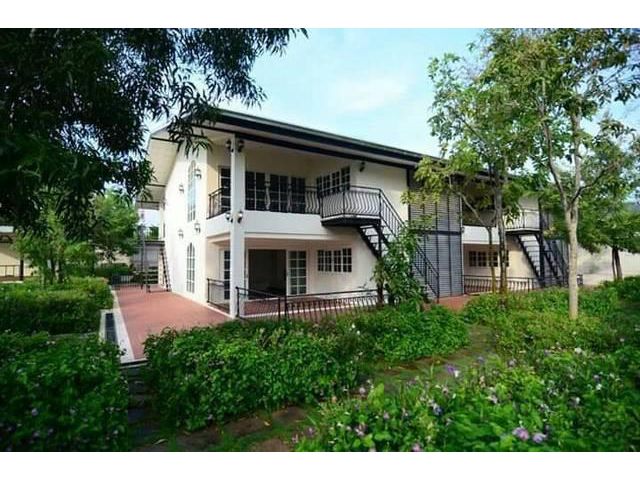 ขายบ้านพักตากอากาศ  Villaเขาตะเกียบ