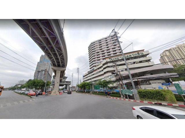 ขายที่ดินแปลงสวย ถนนเจริญรัถ ราคาถูกที่สุดในโซนนี้ !!