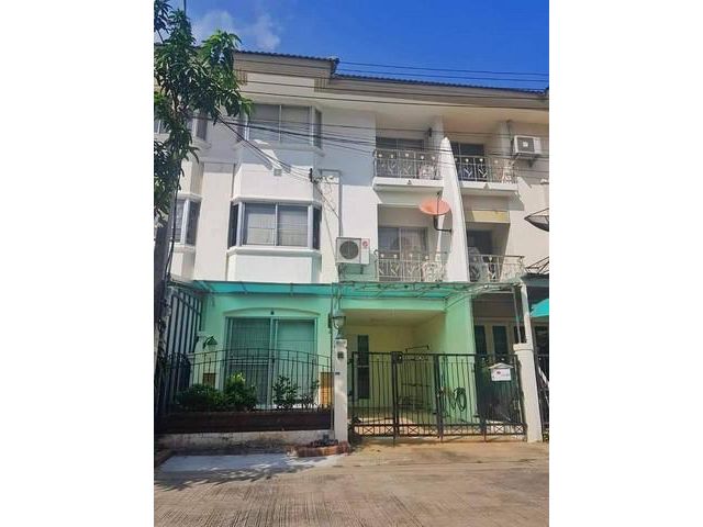 ให้เช่าทาวน์เฮ้าส์ 3ชั้น เลียบด่วน ประเสริฐมนูกิจ นวลจันทร์ รามอินทรา40 เหมอะพักอาศัย