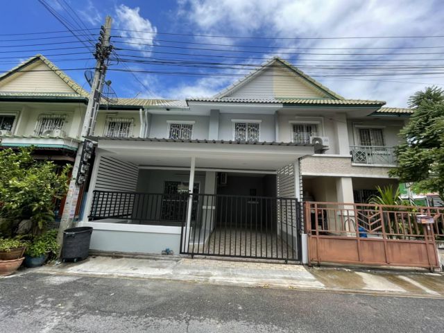 ขายทาวน์เฮ้าส์ 2 ชั้น #หมู่บ้านพฤกษา 30/1 ตกแต่งใหม่ พร้อมอยู่  ถนนวัดลาดปลาดุก ทำเลดี