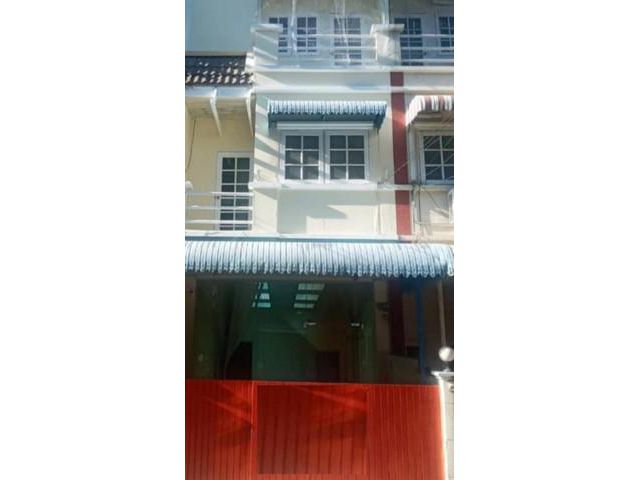 ทาวน์เฮ้าส์ 3 ชั้น ถนนนวมินทร์