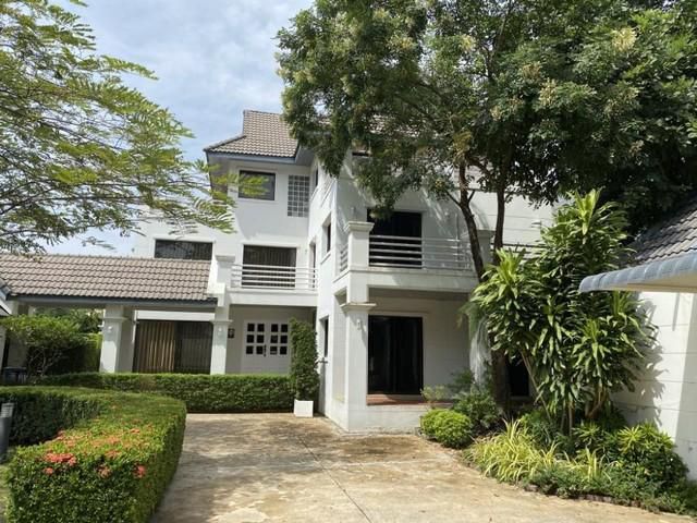 ให้เช่าบ้านเดี่ยว3ชั้น เกษตรนวมินทร์  นวธานี