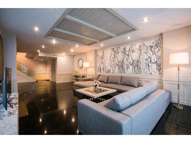 ให้เช่าคอนโด Le Raffine Sukhumvit 31ห้อง Duplex ชั้น 11 D พร้อมสระว่ายน้ำส่วนตัว ใกล้รถไฟฟ้า BTSพร้อมพงษ์ ใกล้ห้างเอ็มคว