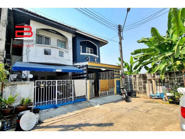 ทาวน์เฮาส์ 2 ชั้น โครงการ เปี่ยมสุข การ์เด้นวิลล์ เนื้อที่ 19 ตรว. อ.เมือง ปทุมธานี