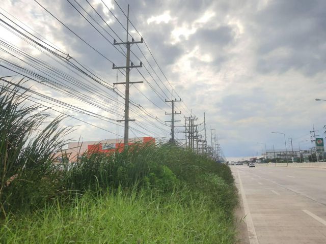 ขายที่ดินถมแล้ว 3.5 ไร่ ติดถนนสุวินทวงศ์(304) ติดสถานีไฟฟ้าลาดขวาง 2 อ.เมือง จ.ฉะเชิงเทรา
