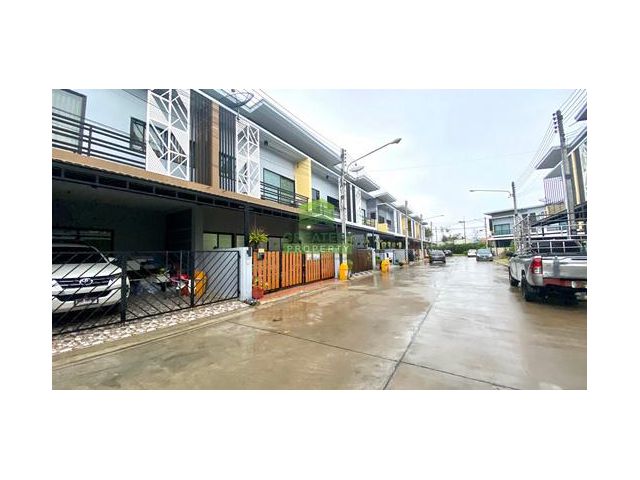 หมู่บ้าน เอริก้า วิลล์ ARIKA VILLE ขายด่วน ทาวน์โฮม 2 ชั้น เนื้อที่ 22.50 ตร.ว ทำเลดี ต่อเติมครบ พร้อมอยู่