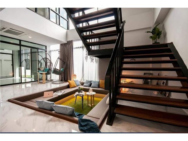 W Townhome 3 ชั้นครึ่ง  บ้านใหม่ ซอยโชคชัย 4