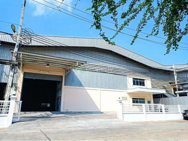 PR635ให้เช่าโรงงาน/โกดัง 1575 ตร.ม. พื้นที่สีม่วง ติดถนนใหญ่แพรกษา สมุทรปราการ