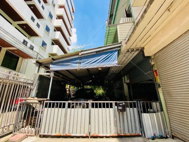 ซอยสุขุมวิท 30 เดินทางสะดวกใกล้BTSพร้อมพงษ์