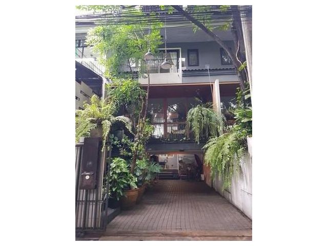 ให้เช่าทาวน์โฮม 4 ชั้น โชคชัย 4 ซอย 37