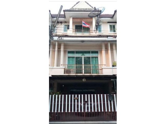 ให้เช่าทาวน์โฮม 3 ชั้น หมู่บ้านนวนิช ปากเกร็ด
