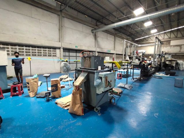 SS251 ขายโรงหลอมเม็ดพลาสติค 4.5 ไร่ มี รง.4 พร้อมเครื่องจักร และลูกค้า สมุทรสาคร ขายไม่แพง