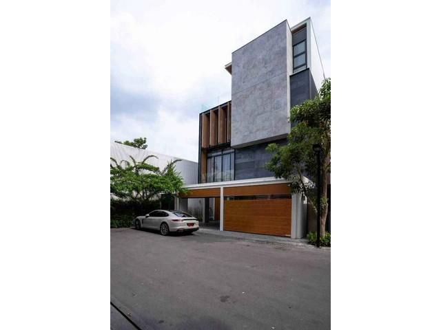 GH71ขายบ้านเดี่ยว  ย่านเกษตร-นวมินทร์   76ตรว 580ตรม  4ห้องนอน 7น้ำ จอดรถ 4 คัน พร้อมลิฟท์ส่วนตัว