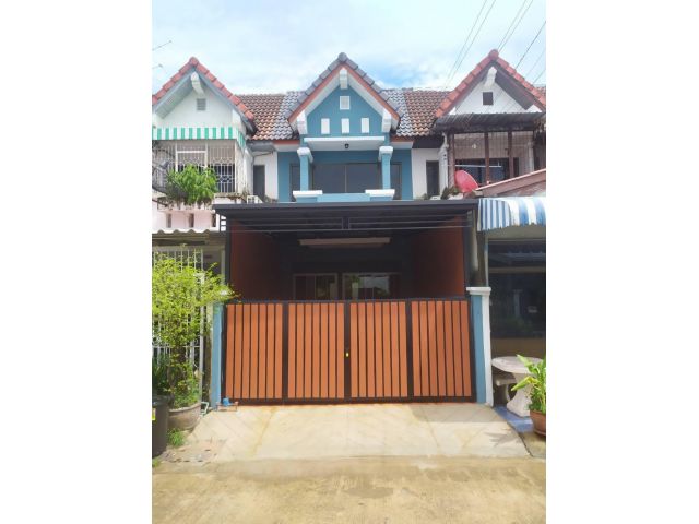 ขายทาวน์เฮ้าส์ 2 ชั้น รีโนเวทใหม่พร้อมอยู่ #หมู่บ้านโชคชัย ปัญจทรัพย์ รามคำแหง 184 บ้านห่างจากปากซอยเพียง 650 เมตร