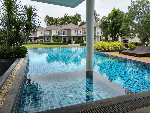 Single detached house for sale, 3 bedrooms.