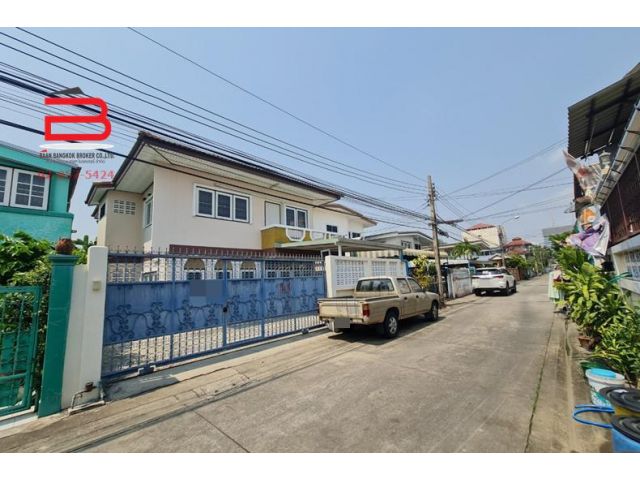 บ้านเดี่ยว 2 ชั้น โครงการ เหมราช 1 ซอยเรวดี 67 เนื้อที่ 42 ตรว. อ.เมือง จ.นนทบุรี