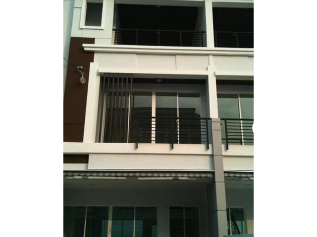 ให้เช่าทาวน์โฮม3 ชั้น บ้านกลางเมือง ราชพฤกษ์ ซอย6
