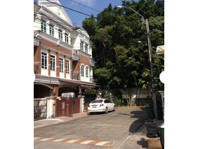 ให้เช่าและขาย บ้าน 3 ชั้น  แจ้งวัฒนะ 14