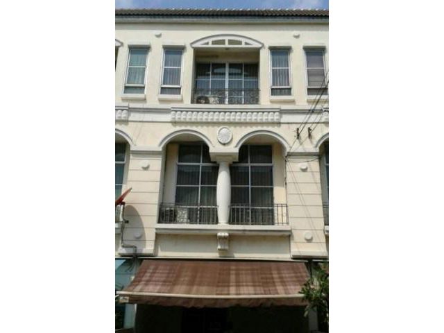 ให้เช่าทาวน์โฮม 3 ชั้น บ้านกลางเมืองโชคชัย 4