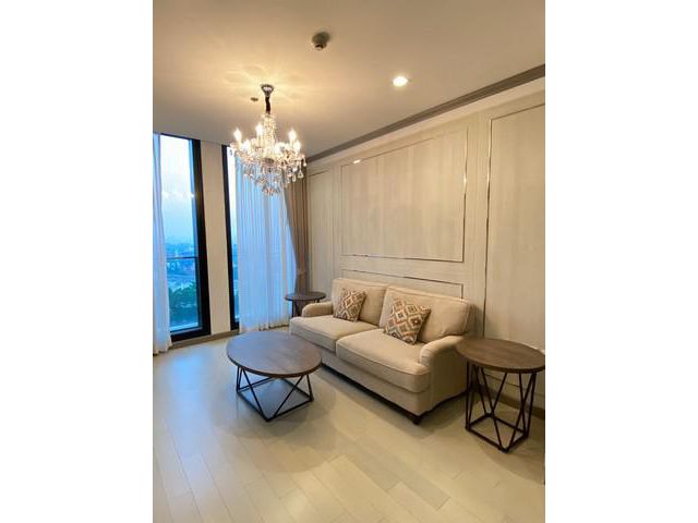 TWR799  Noble Ploenchit