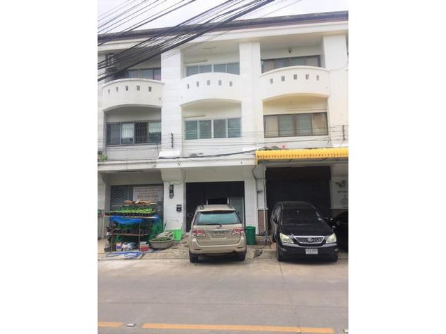 ให้เช่าทาวน์เฮ้าส์ หมู่บ้านชวนชื่น ซอยแจ้งวัฒนะ10
