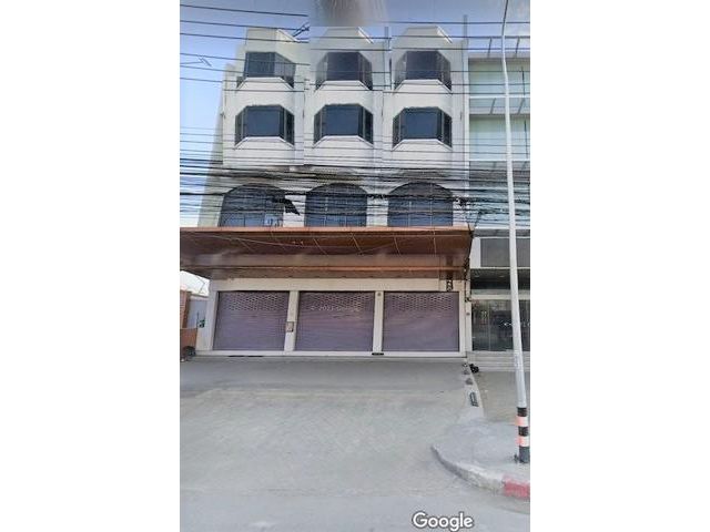 โชว์รูมใหญ่ 4 ชั้นครึ่ง 3 คูหา ซอยรามอินทรา 89