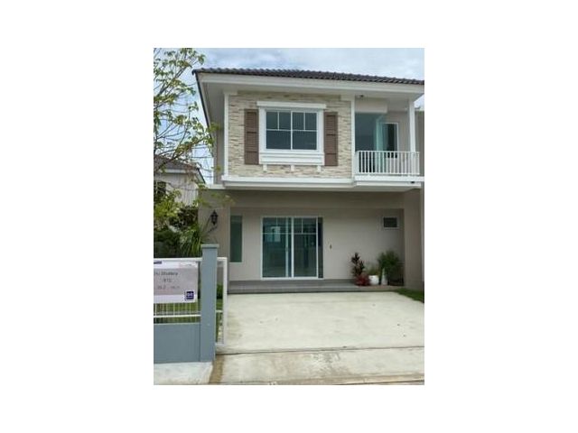 บ้านแฝด 2 ชั้น Villaggio บางนา-เทพารักษ์