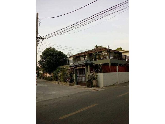 บ้านเดี่ยว 11ห้องนอน  4ห้องน้ำ ต่อเติมพื้นที่แล้ว