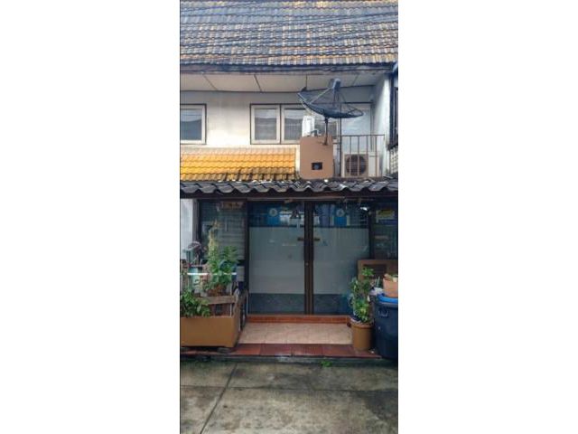 ขายด่วนทาวน์เฮาส์ 2ชั้น ม.แสงชัยเคหะ ถนนโชคชัย4 ซ.11