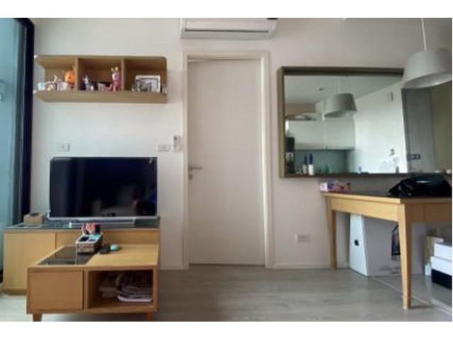 TWR026  Quinn Ratchada พร้อมอยู่ ชั้นสูง วิวสระ
