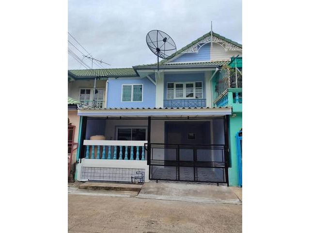 ขายทาวน์เฮ้าส์หมู่บ้านพฤกษา12/1 ทำเลดี