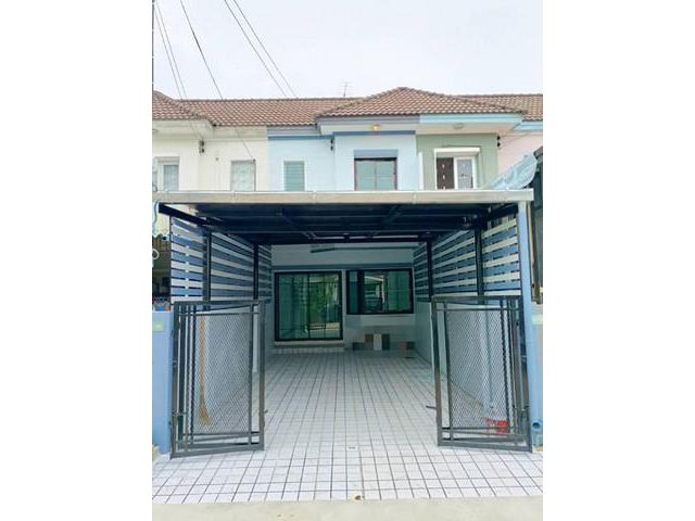 ขายทาวน์เฮ้าส์หมู่บ้านสิรารมย์ รีโนเวทใหม่