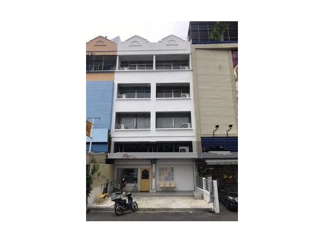 อาคารพาณิชย์ 5 ชั้น 2 คูหา ถ.นวมินทร์