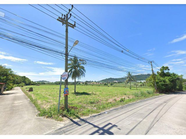 ขายที่ดินศรีราชา 30.5 ไร่ ติดถนนคอนกรีต 2 ด้าน ติดลำห้วย ใกล้ถ.เส้นสัตหีบ-พนมสารคาม(331) -เพียง 650 เมตร จ.ชลบุรี