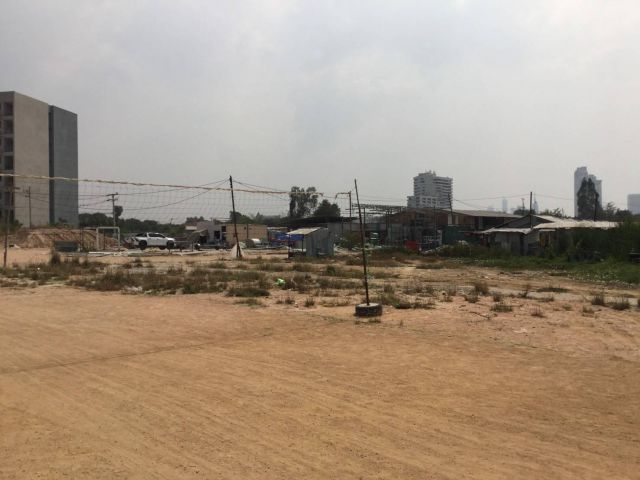 ขายที่ดิน ใกล้หาดจอมเทียน 800 ม. ขายแบ่ง 2 ไร่ ขายรวม 5-2-0.ไร่