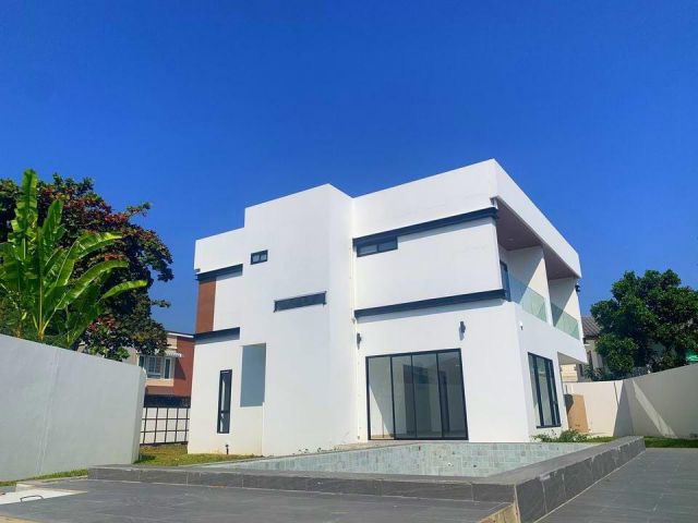 ขายบ้านใหม่ พร้อมสระว่ายน้ำ ต.สุเทพ 4 ห้องนอน