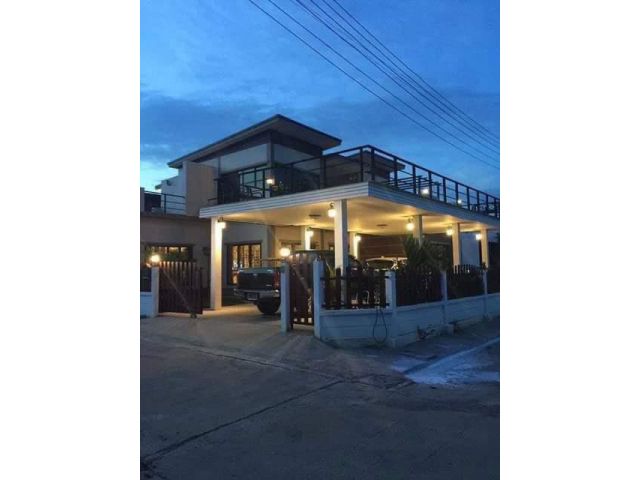 ขายบ้านที่ดิน 99 วา พื้นที่ใช้สอย 320 ตร.ม.ห่างตลาดปากช่อง 1 ก.ม.ที่โฉนดพร้อมโอน ขายราคาถูก 3.6 ล้าน
