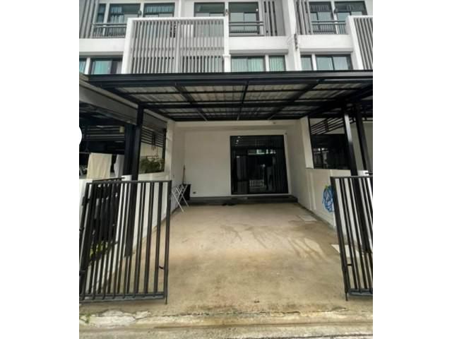 N599 ให้เช่าทาวน์โฮม 3 ชั้น ย่านลาดพร้าว 41