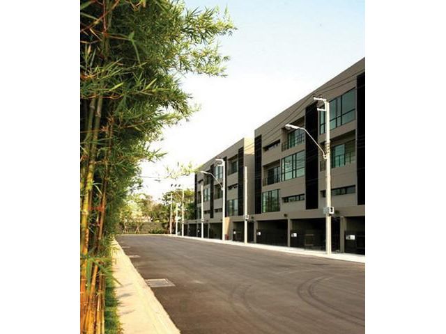 ขายทาวน์โฮม3ชั้น ย่านพัฒนาการ พระโขนง ตกแต่งพร้อมเข้าอยู่ สวนหลวง NOBLE CUBE พัฒนาการ