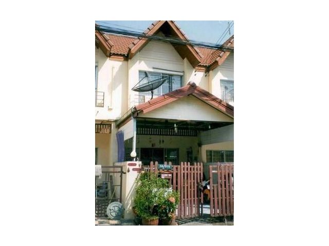 ทาวน์เฮ้าส์ 2 ชั้น แดนทองวิลเลจ สุขาภิบาล 5 ซอย 20