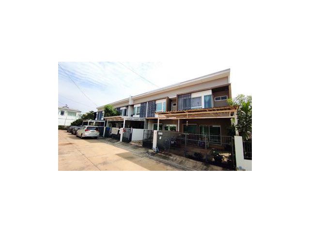 ทาวน์เฮ้าส์ หมู่บ้านอินดี้ 2 เนื้อที่ 18  ตารางวา