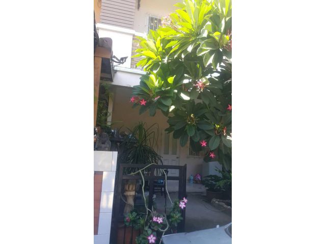 ขายบ้านทาวน์โฮม 2 ชั้น สภาพพร้อมอยู่ ติด ถ.พระราม 2 ปาก ซ.ติดทางขึ้นลงต่างระดับ บางมด-ปากท่อ โทร 0994965397