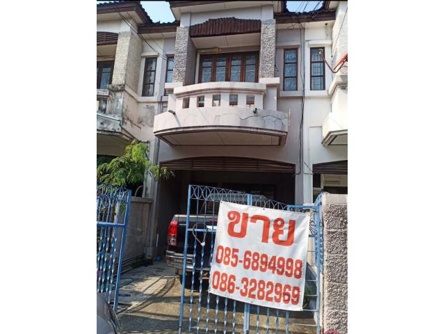 ทาวน์เฮ้าส์ หมู่บ้านบุศรินทร์ คลอง2 21 ตรว.