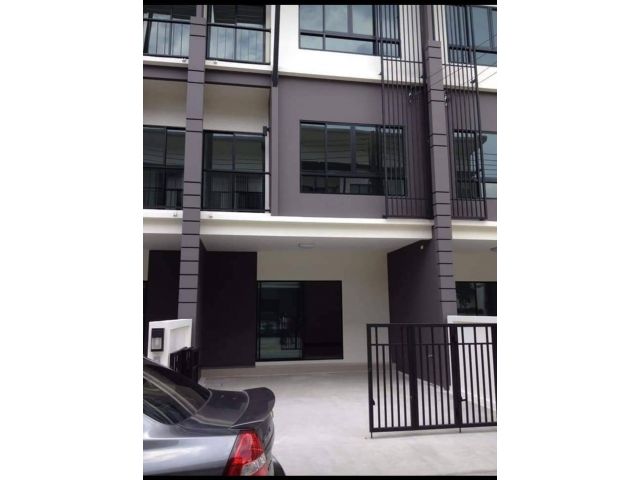 ทาวน์เฮ้าส์ให้เช่าด่วน คาซ่าซิตี้​ 3 ห้องนอน ใกล้วงแหวนลำลูกกา​ ติดถนนใหญ่​ ตรงข้ามบิ๊กซี​ ลำลูกกาคลอง5