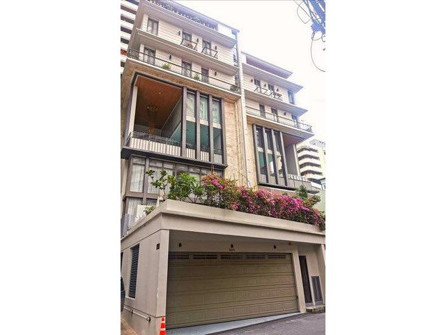 ให้เช่าทาวน์โฮม 7 ชั้น 749 Residence สุขุมวิท49