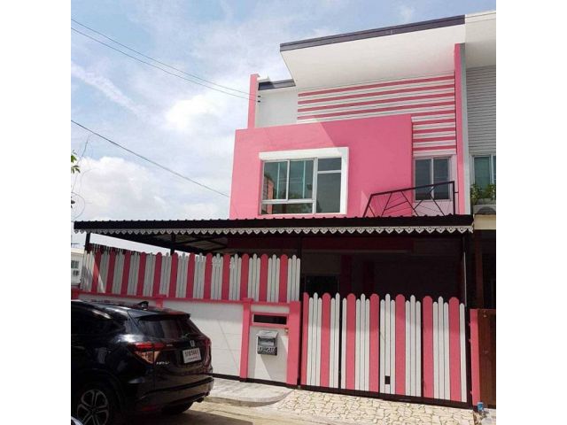 ขายทาวน์โฮม หมู่บ้านไอดีไซน์ (I Design) สวย
