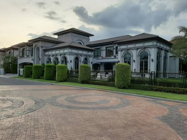 PB28 ขายคฤหาสน์สุดหรู เดอะแกรนด์ปิ่นเกล้า (THE GRAND PINKLAO) ตกแต่งบิวอินแบบ modern Classic luxury พร้อมอยู่ ในสังคมคุณ