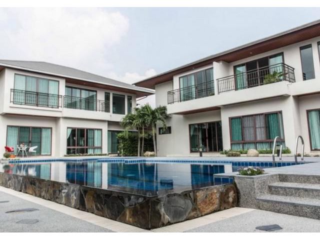 ให้เช่าบ้านเดี่ยว2ชั้น มีสระว่ายน้ำ ย่านพระราม9