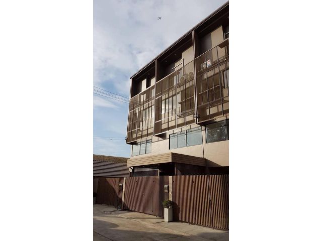 ให้เช่า ทาวน์โฮม 3ชั้นครึ่ง HAUS Niche แจ้งวัฒนะ