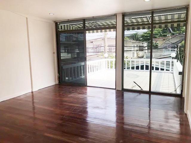 สะพาน99 ประชาชื่น รีโนเวท! 2ชั้น 25ตรว.3นอน แอร์2